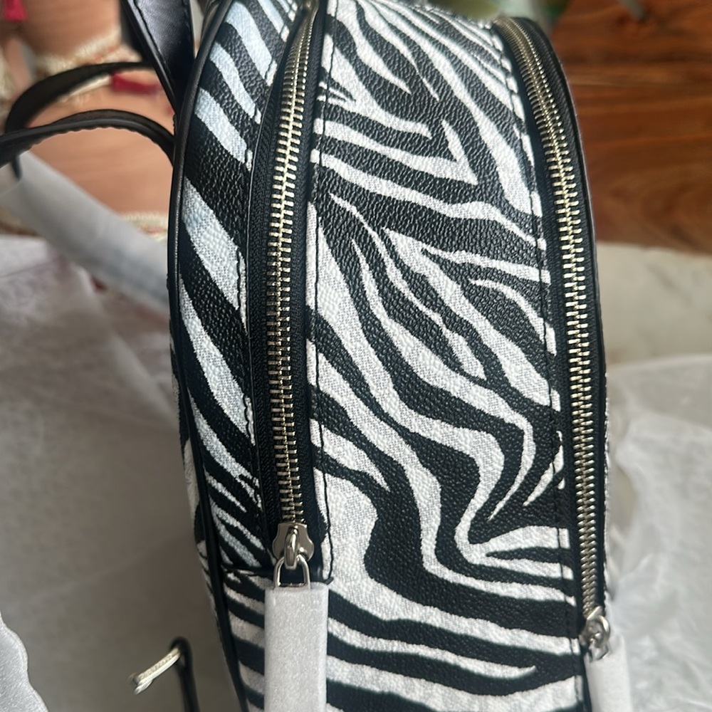 Micheal kors medium backpack - Picture 17 of 17